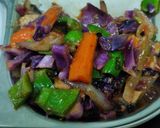 A picture of step 5 of Red cabbage stir fry.