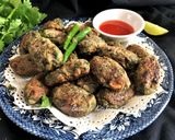 A picture of step 3 of Kothimbir Mutkule (Maharashtrian Style Coriander Leaves Fritters).