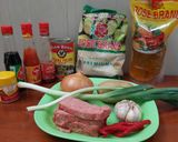 Foto langkah ke 1 dari resep Luncheon Stir Fry.