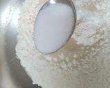 A picture of step 1 of Green and white pizza.