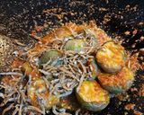 Foto langkah ke 3 dari resep Sambalado Terong Bulat Ikan Asin Teri.