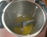 Foto del paso 1 de la receta: Tortilla de patatas y espinacas con Thermomix
