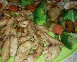Csirkemellcsíkok grillezett vegyes zöldségkörettel recept fázis 4 fotója