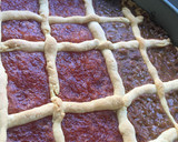 Foto del paso 6 de la receta: Pasta frola de membrillo y dulce de leche !