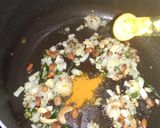 A picture of step 4 of Indori poha.