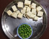 A picture of step 1 of Creamy Matar Paneer.