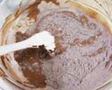 A picture of step 10 of Stawberry Chocolate Muffins.