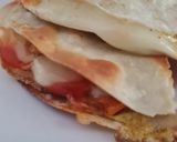 Foto langkah ke 5 dari resep Korean Tortilla Egg Sandwich.