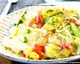 A picture of step 5 of Crab Stick, Cabbage and Egg Stir-Fry.