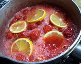 A picture of step 5 of Strawberry Confiture Jam with Fresh Strawberries.