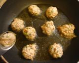 A picture of step 5 of Lemony Thai Fish Cakes with Tinned Mackerel.