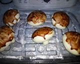 Gambar langkah 5 resipi Pau cendawan viral inti carbonara.