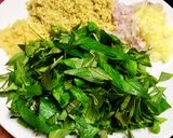 Hình bước làm 1 của món Hến Xúc Bánh Đa