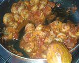 A picture of step 5 of Pastas with spicy shrimps and tomato sauce.
