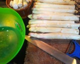 Foto del paso 1 de la receta: Espárragos blancos y alioli de calabaza