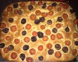 Foto del paso 11 de la receta: Focaccia con tomate cherrys, aceitunas negras y romero seco