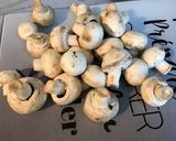 Une image de l'étape 3 de Salade de champignons et courgettes aux tomates cerises tricolores.