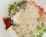 A picture of step 4 of Chicken szechuan kebab.