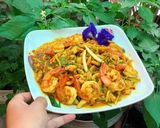 รูปขั้นตอนการทำที่ 3 ของ กุ้งไก่ผัดเผ็ดขิง