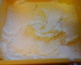 A picture of step 7 of Irmgards Lemon & coconut icecream.