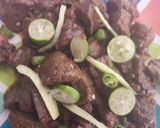 A picture of step 1 of Kalaiji karahi recipe.