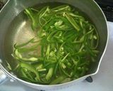 A picture of step 4 of Shio-Kombu and Green Bell Pepper.