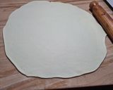 Foto del paso 2 de la receta: Empanada de jamón y queso
