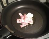A picture of step 4 of Rich Pasta Carbonara with Milk and a Whole Egg.