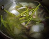 Hình bước làm 3 của món Canh rau muống thịt bò