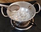A picture of step 3 of Dry Coconut Chutney.
