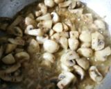 A picture of step 4 of Butter garlic mushroom.