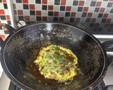 Foto langkah ke 2 dari resep Telur Dadar Kerang Dara.