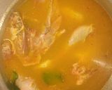 Foto langkah ke 3 dari resep Ayam kampung bumbu kuning.