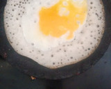 முட்டை மிளகு தோசை(egg pepper dosa recipe in tamil) ரெசிபி ஸ்டேப் 3 புகைப்படம்
