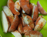 Foto del paso 4 de la receta: Papas Rusty Cage al horno y salsa de yogurt