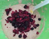 Foto del paso 3 de la receta: Queque de frutos rojos, yogurt y miel