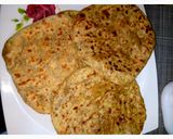 A picture of step 7 of Aloo Paratha.