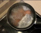 Foto del paso 1 de la receta: Garbanzos, bacalao y calabacín | ¡Y huevo duro!