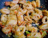 Hình bước làm 2 của món Mì căn xào sả ớt