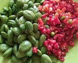 Foto langkah ke 3 dari resep Tumis bawang merah plus plus.
