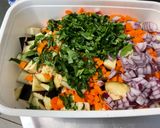 Une image de l'étape 11 de Aubergines et carottes grillées à l’oignon rouge.