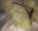صورة لخطوة 1 من وصفة طاجين الجلبانة (البازيلاء) بكريات البطاطا والجبن والدجاج