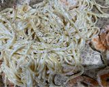 Foto do passo 4 de Linguine ao molho Alfredo com camarões