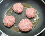 Foto del paso 1 de la receta: Mini filetitos rusos con papas