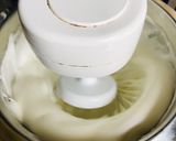 Hình bước làm 2 của món Meringue