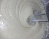 Foto del paso 2 de la receta: Bizcochuelo de Coco con tropezones de Dulce de Leche