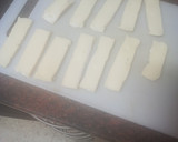 Foto del paso 1 de la receta: Tostas de membrillo y queso brie