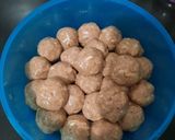 Foto langkah ke 2 dari resep Swedish Meatballs.