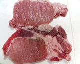 A picture of step 1 of Sweet and Salty Pork Steak.
