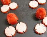 A picture of step 5 of Flower-Shaped Wiener Sausages to Decorate Your Bento.